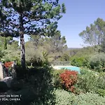 Proche Uzes Petit Avec Grande Cuisine D'ete Et Piscine Дом отдыха
