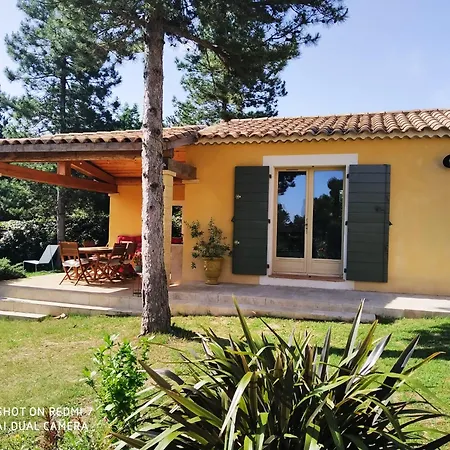 Ferienhaus Proche Uzes Petit Avec Grande Cuisine D'ete Et Piscine Saint-Siffret